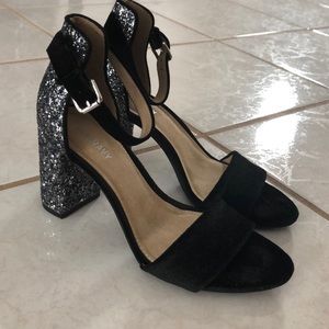NWOT!! Old Navy Black Velvet and Glitter Heels